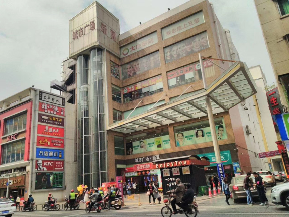 清远城市广场格力中央空调安装案例.png